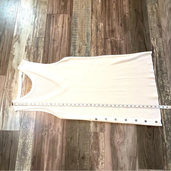 Gentle Fawn GF Sleeveless Sweater Dress Large Ivory Side Buttons V Back Ribbed - Picture 10 of 12